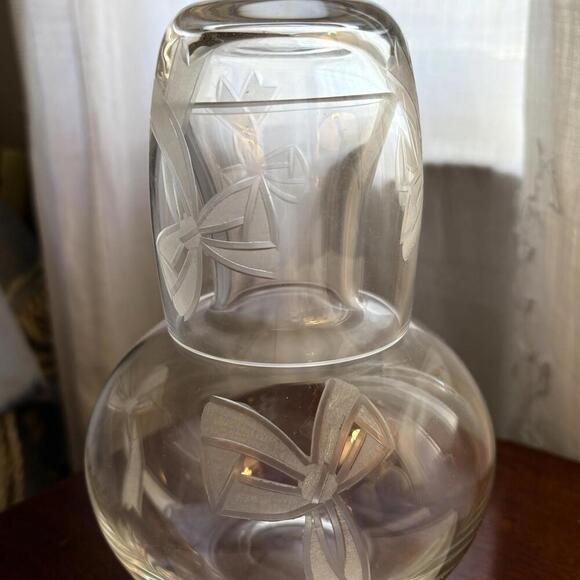 Tiffany & Co. Bow Tumble Up Bedside Carafe Etched Glass Bows Not Marked Stamped - Picture 6 of 12